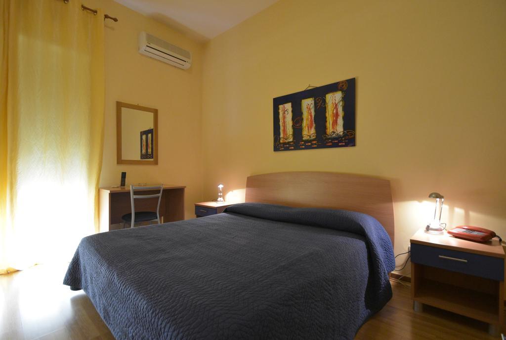 Dependance La Mouette Hotel แตร์มินิ อิเมเรเซ ภายนอก รูปภาพ